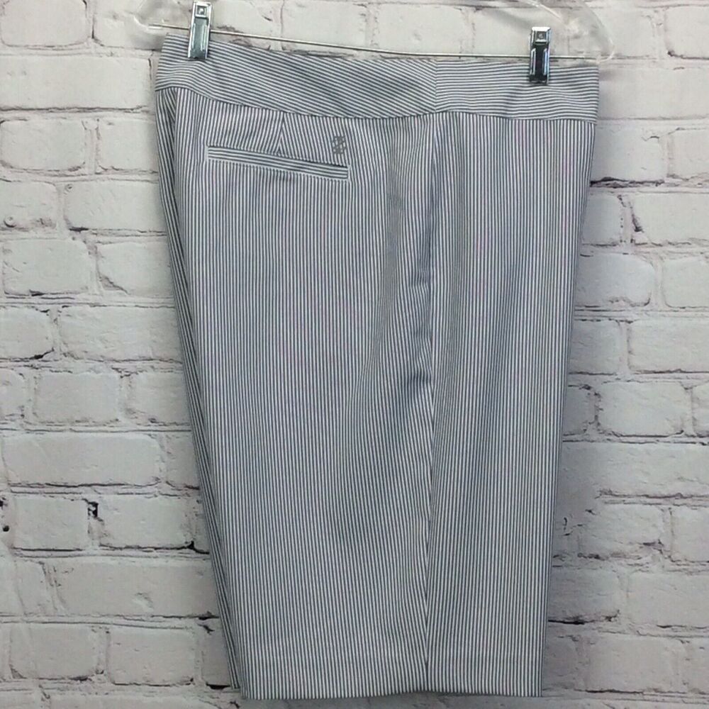 Izod Golf Shorts Women's Size 14 Gray Striped Athleisure Casual Travel Sports